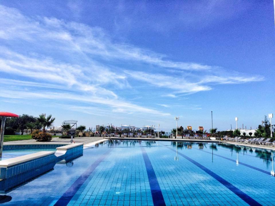 Škalngur Hotel Bleart מראה חיצוני תמונה