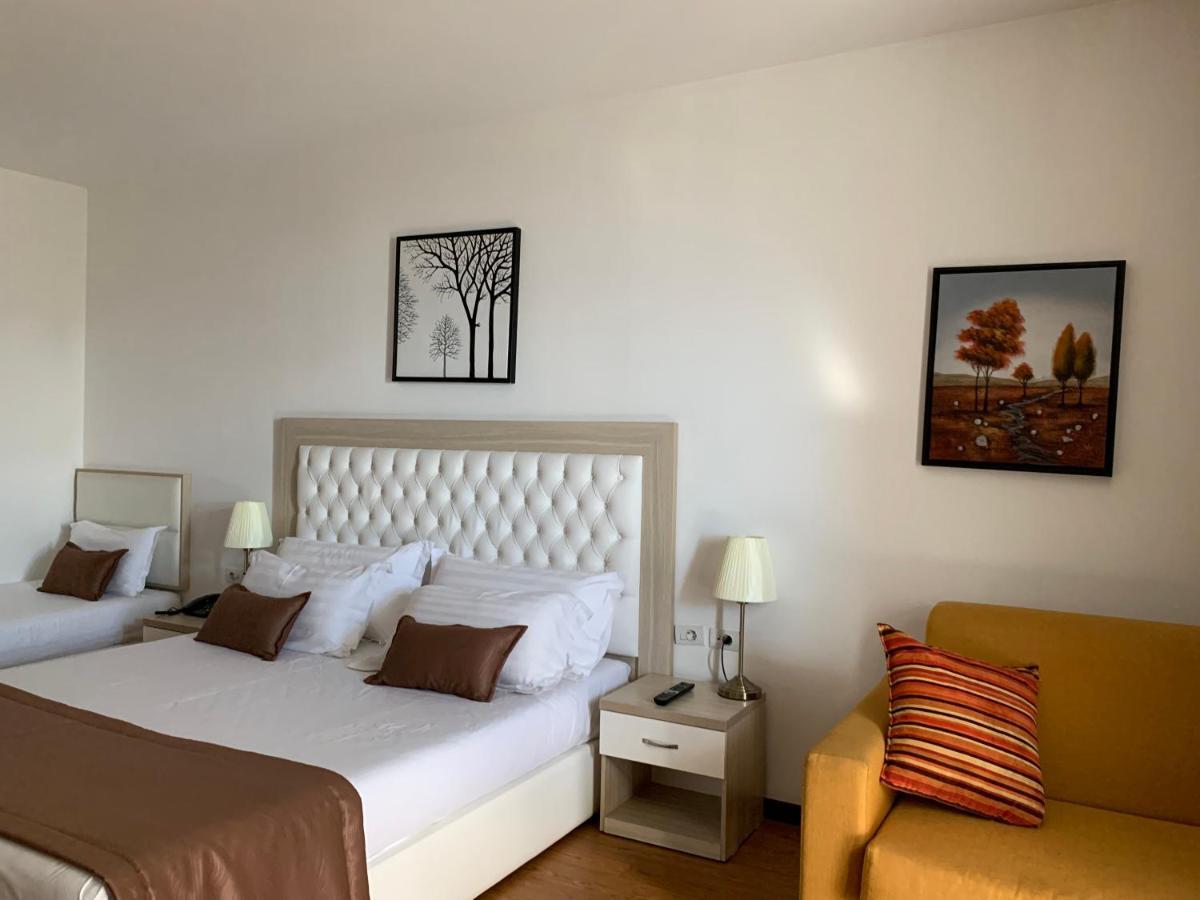 Škalngur Hotel Bleart מראה חיצוני תמונה