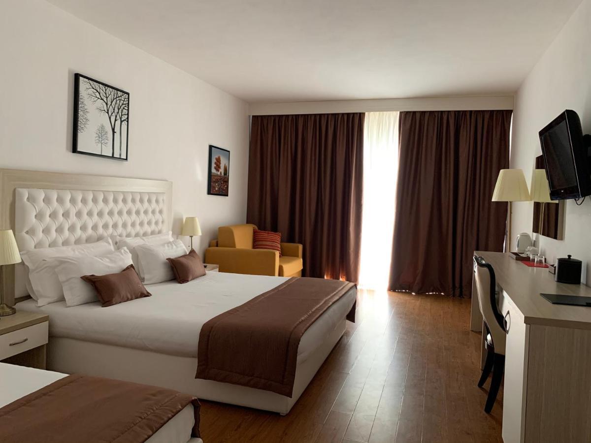 Škalngur Hotel Bleart מראה חיצוני תמונה