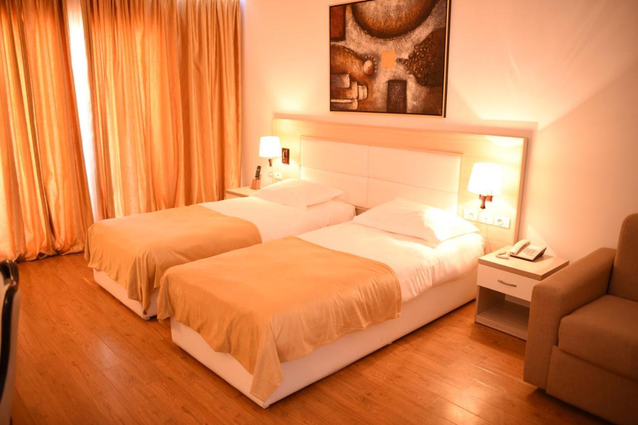 Škalngur Hotel Bleart מראה חיצוני תמונה