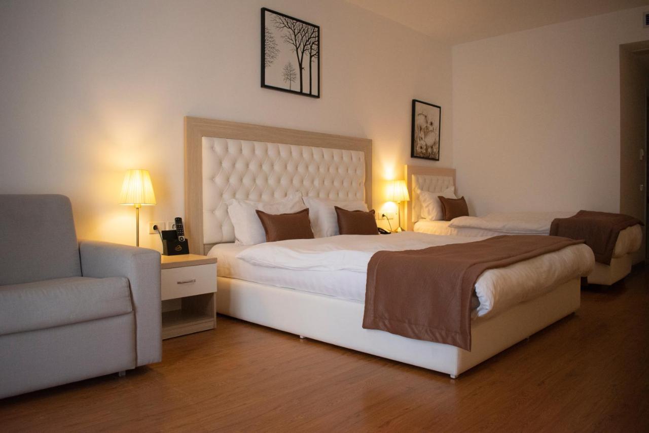 Škalngur Hotel Bleart מראה חיצוני תמונה