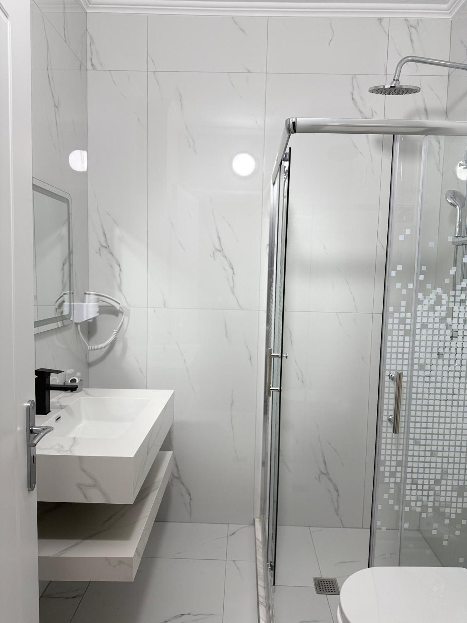 Škalngur Hotel Bleart מראה חיצוני תמונה